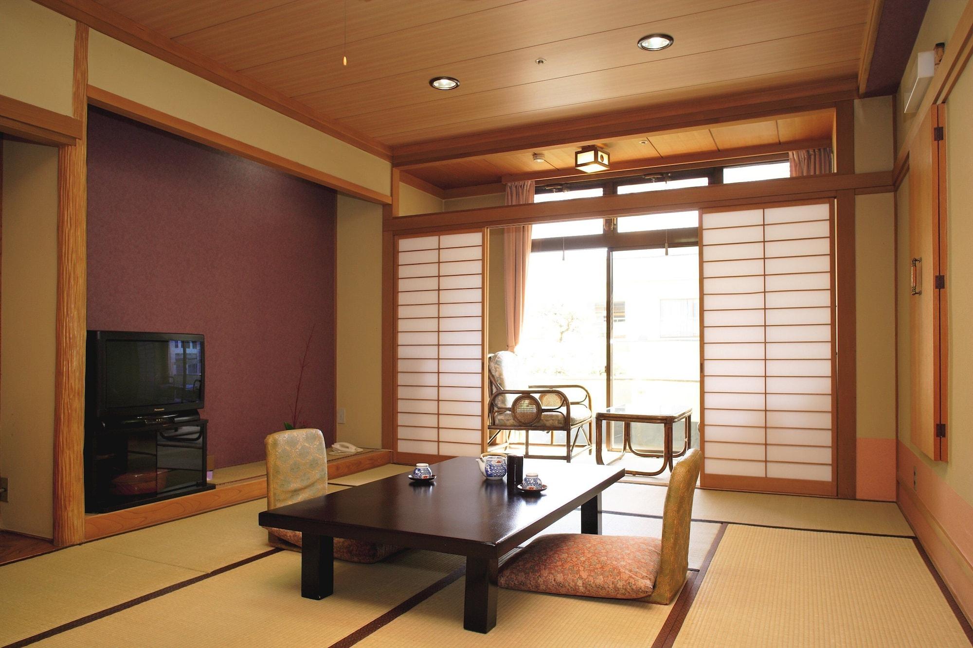 Готель 楽気ハウス甲斐路 Raki House Kaiji Fuefuki Екстер'єр фото