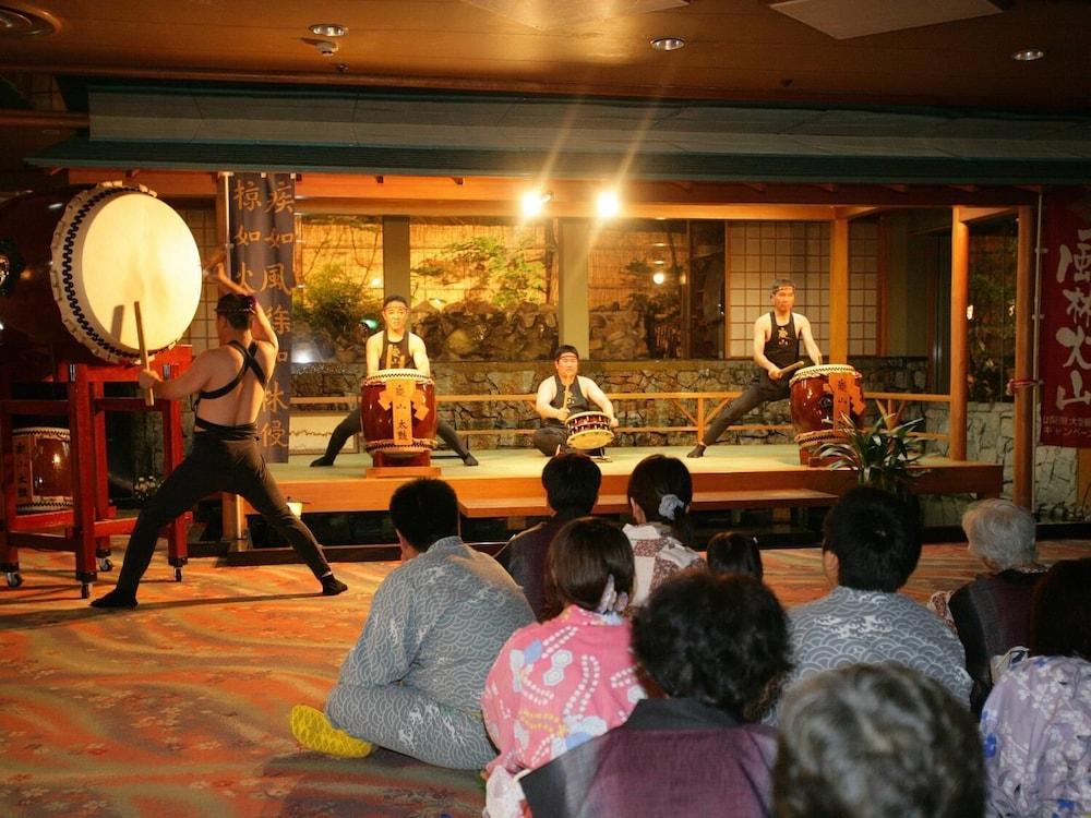Готель 楽気ハウス甲斐路 Raki House Kaiji Fuefuki Екстер'єр фото