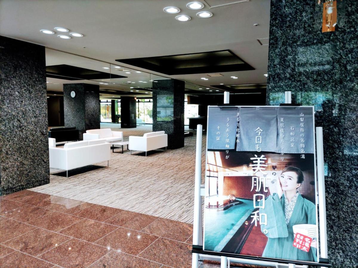 Готель 楽気ハウス甲斐路 Raki House Kaiji Fuefuki Екстер'єр фото