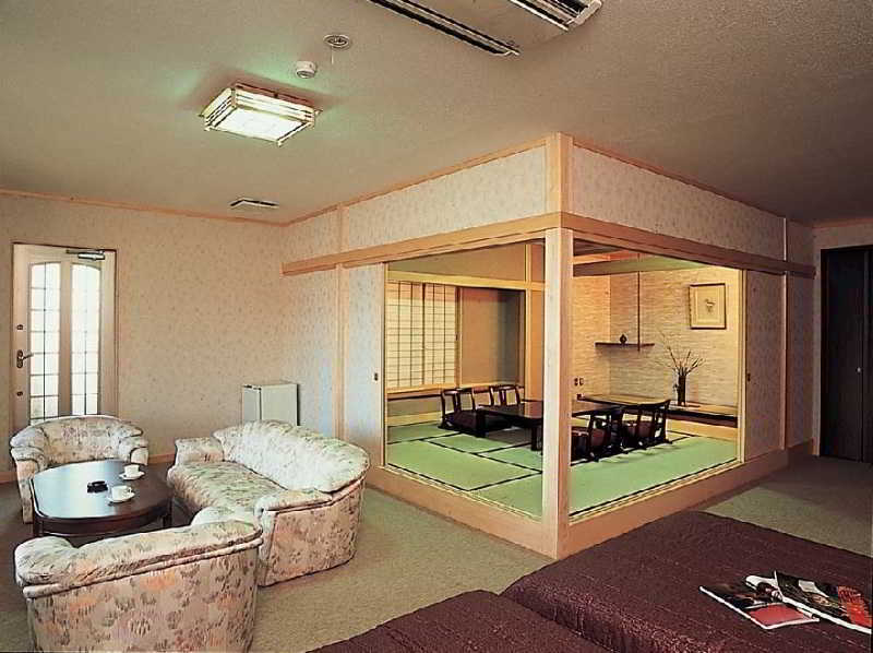 Готель 楽気ハウス甲斐路 Raki House Kaiji Fuefuki Екстер'єр фото