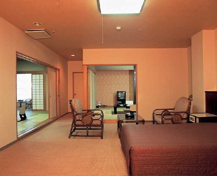 Готель 楽気ハウス甲斐路 Raki House Kaiji Fuefuki Екстер'єр фото