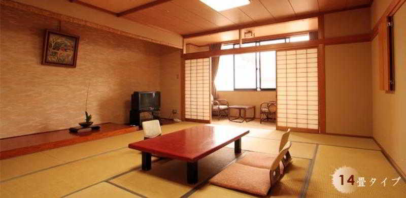 Готель 楽気ハウス甲斐路 Raki House Kaiji Fuefuki Екстер'єр фото